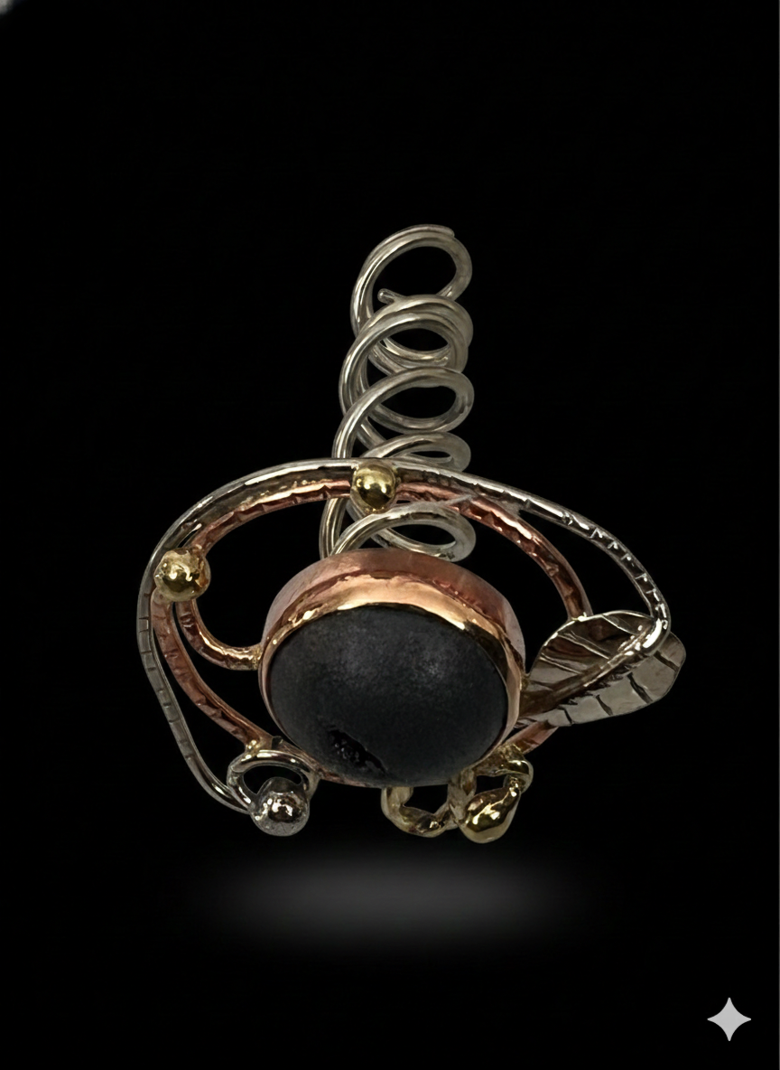 Small hair screw, mixed metals with black druzy stone