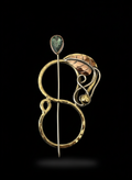 Scarf pin with leaf